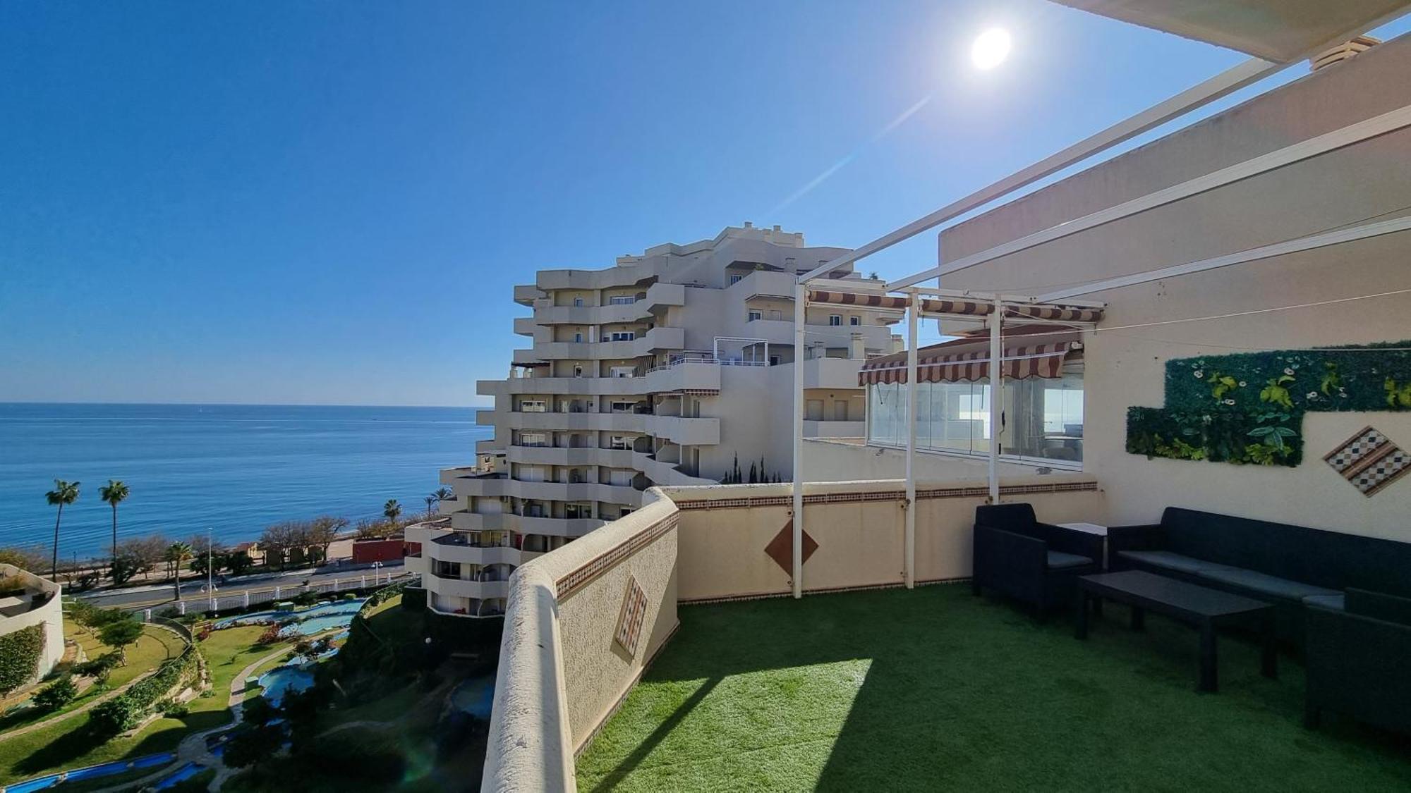 Benalbeach. Espectacular Terraza, Vistas Al Mar. Benalmadena Bagian luar foto